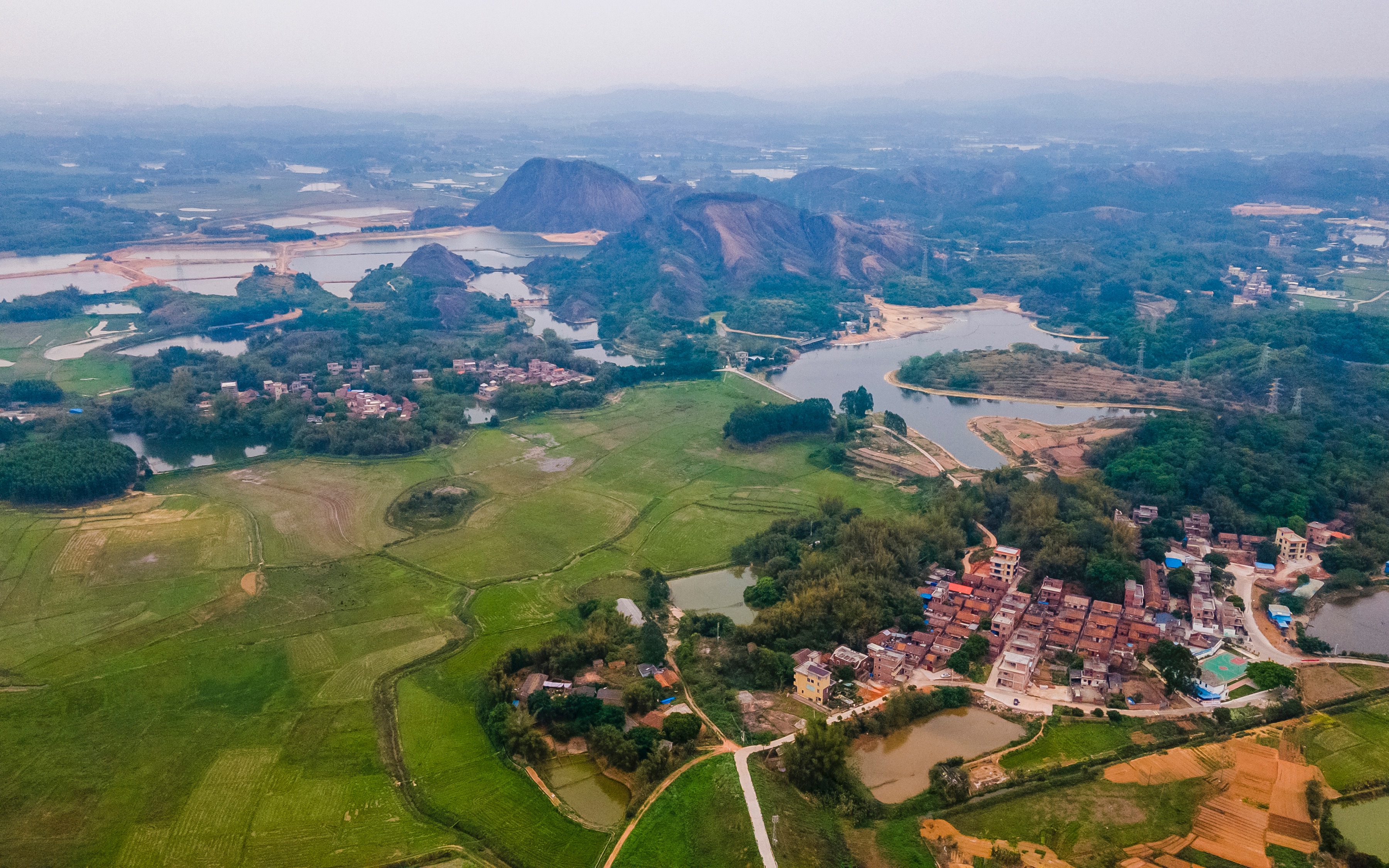 美丽广东发现之旅:航拍清远横荷美丽乡村