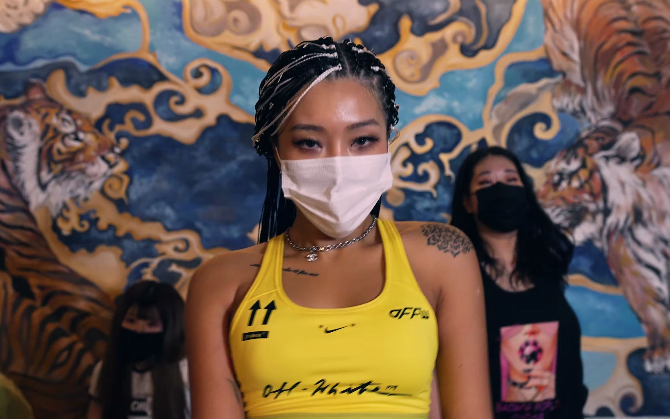 【afro dance美你一整夏】身材紧实的姐姐跳快乐的舞!