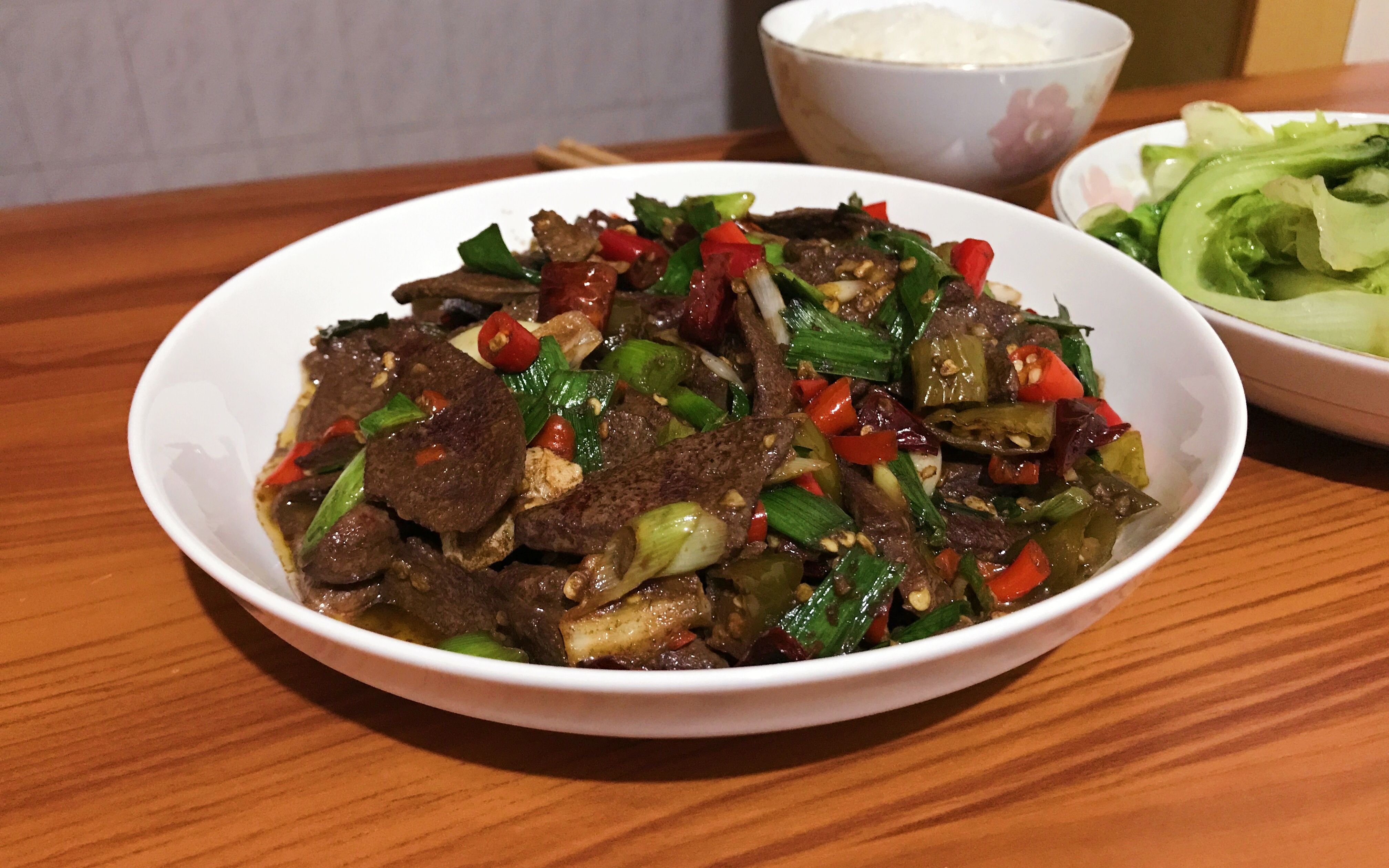 蚊子妈教你湖南特色菜土匪猪肝怎么做好吃