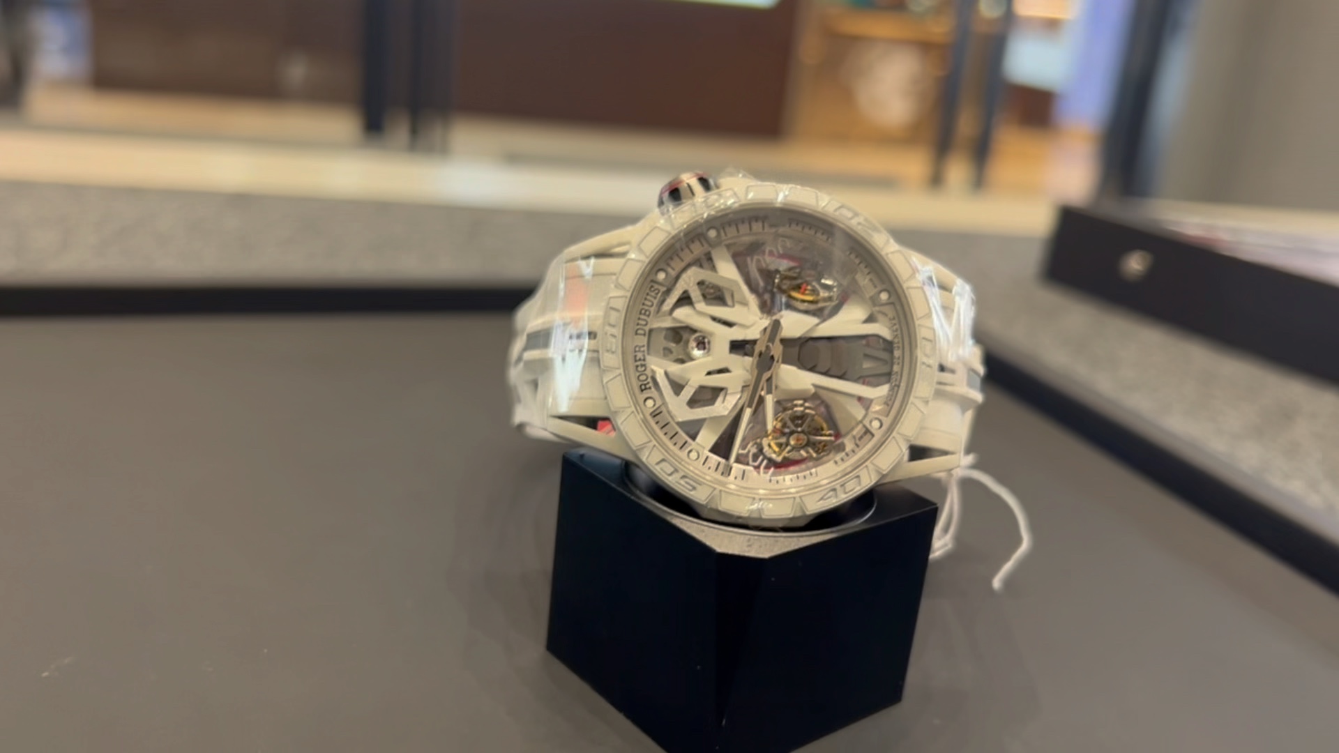 700万的腕表什么样?