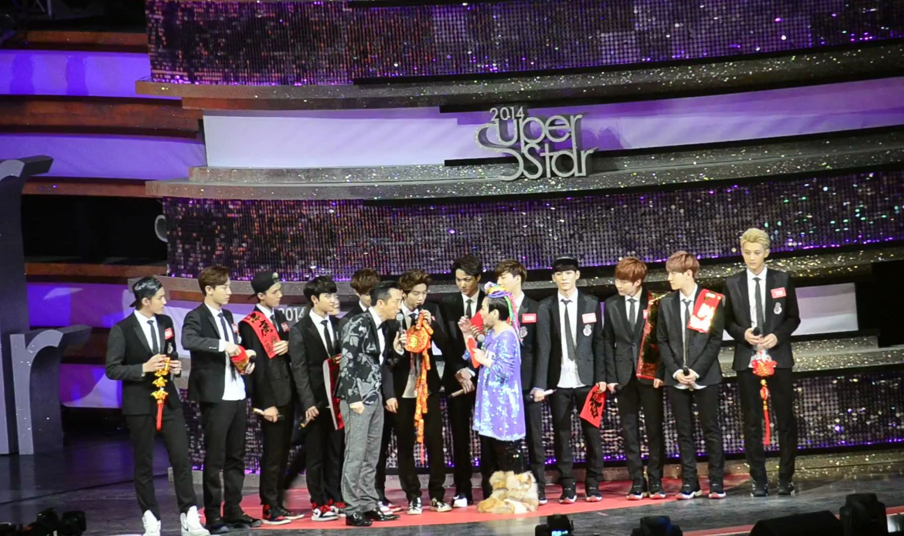 140105 exo 台湾红白艺能大赏 拜年环节 全体