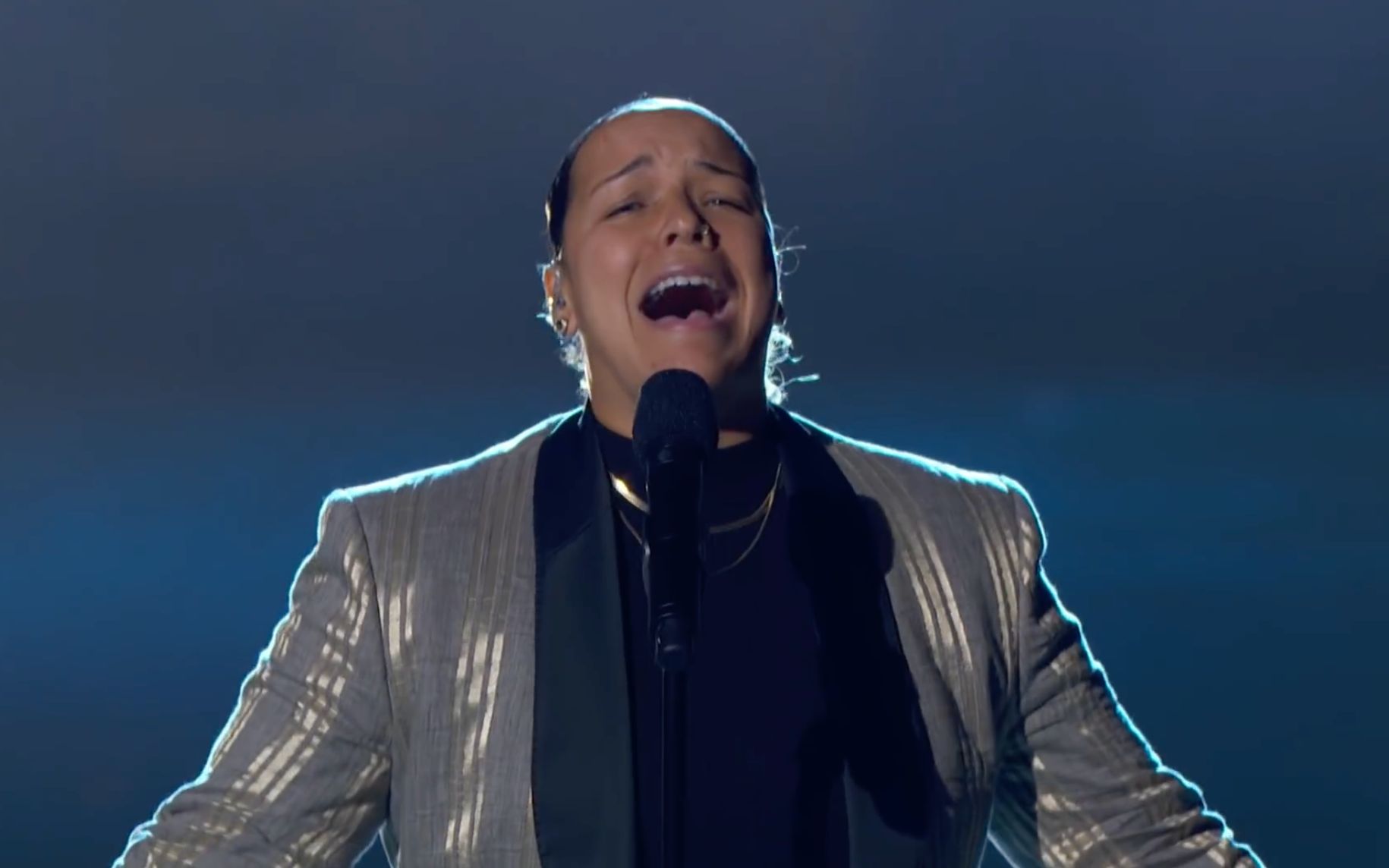 2020美国达人秀四分之一决赛一首强大直击灵魂