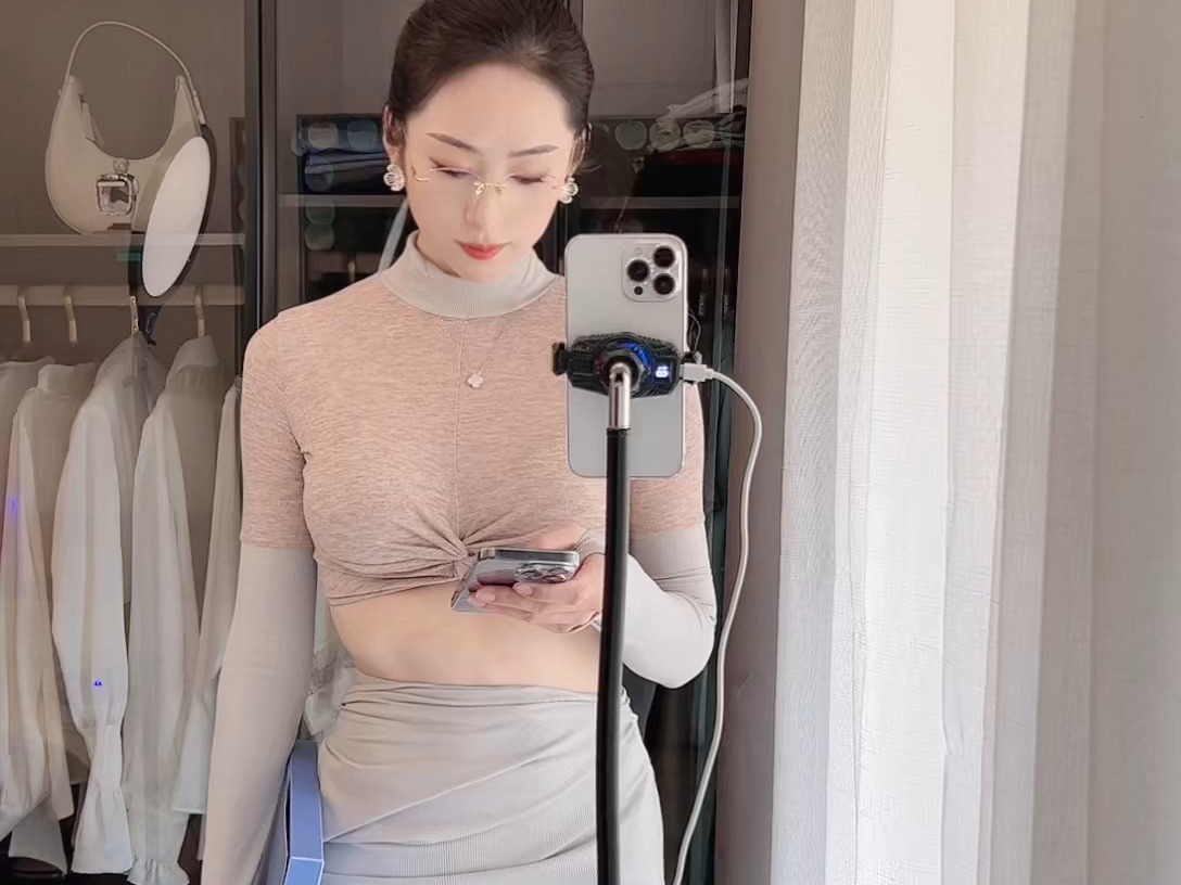 2024-04-08 10-50-53_空姐思彤