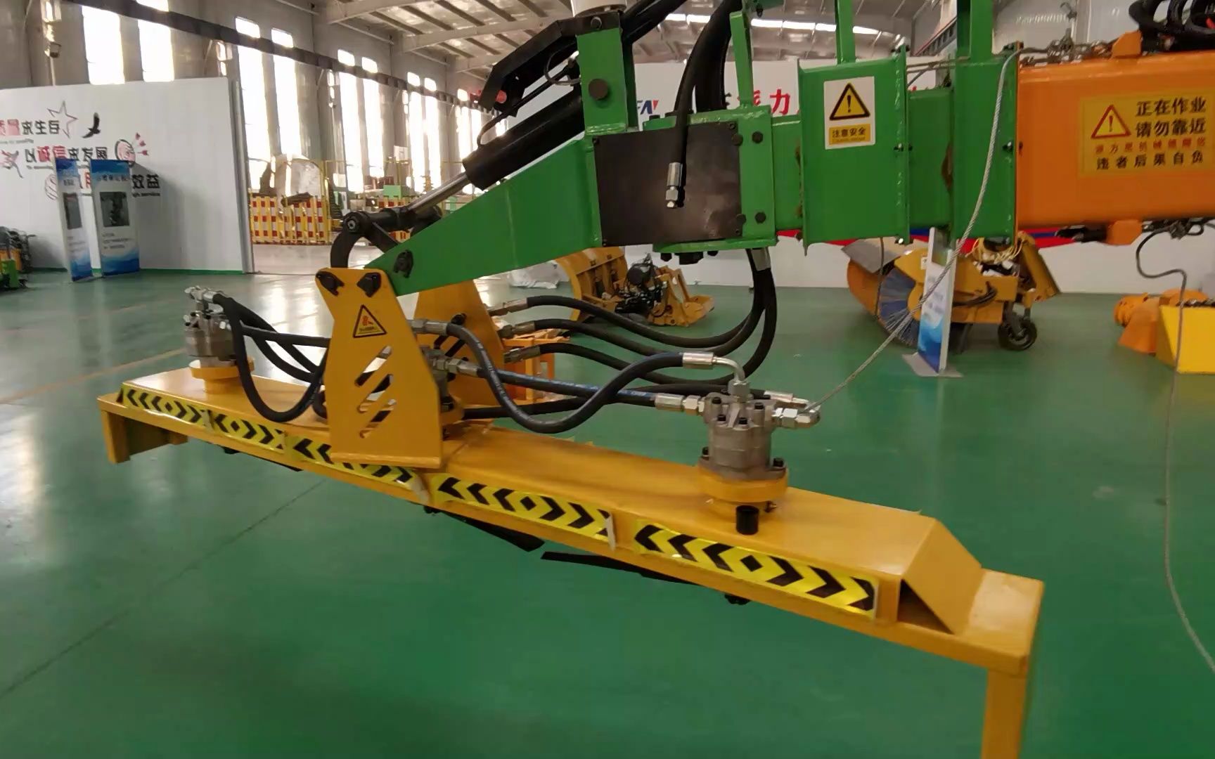 高速公路绿篱修剪机 中分带修剪绿篱机 折叠臂液压高枝修剪机