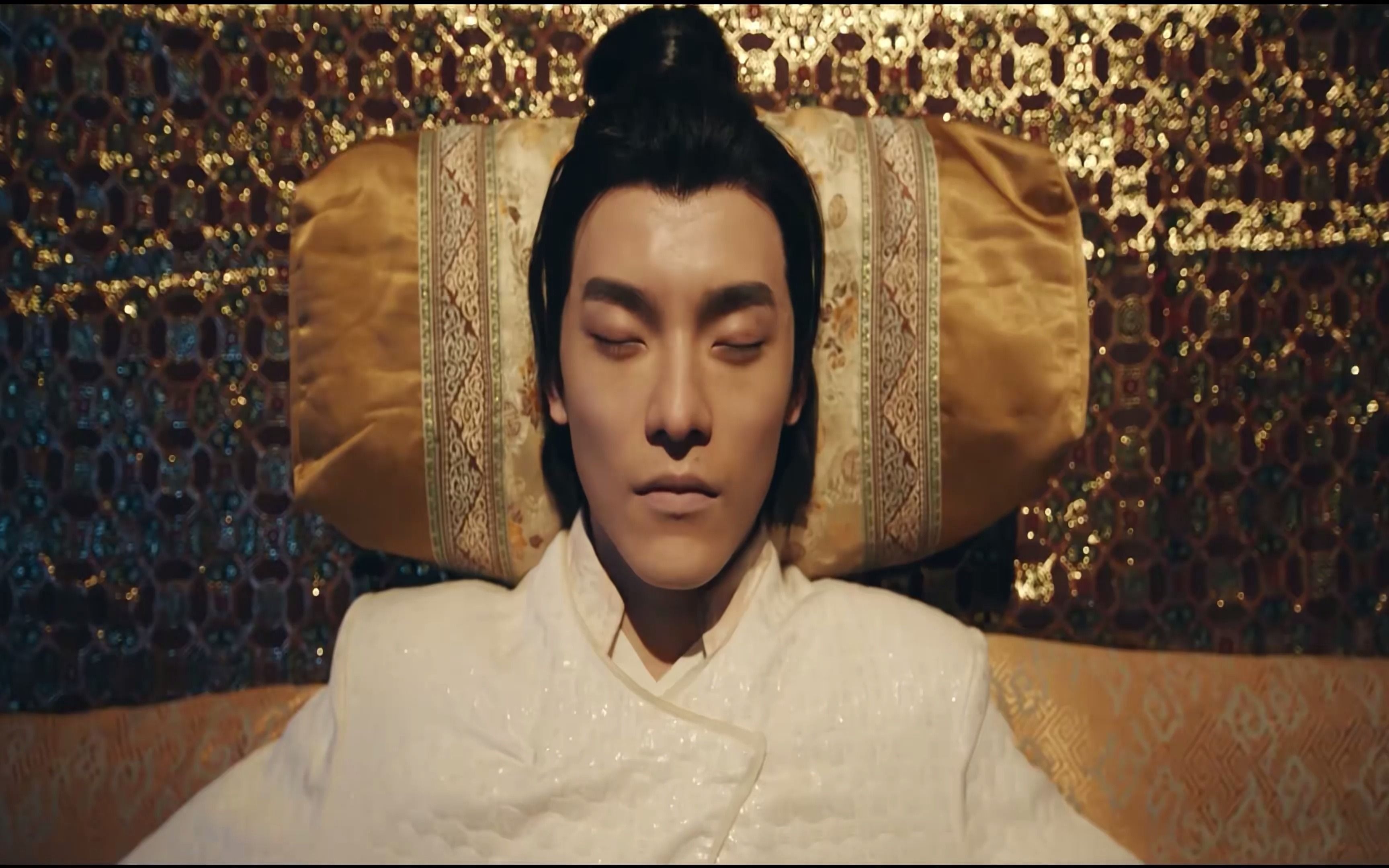 万金商会的拍卖会血衣门和血狼帮出手捣乱