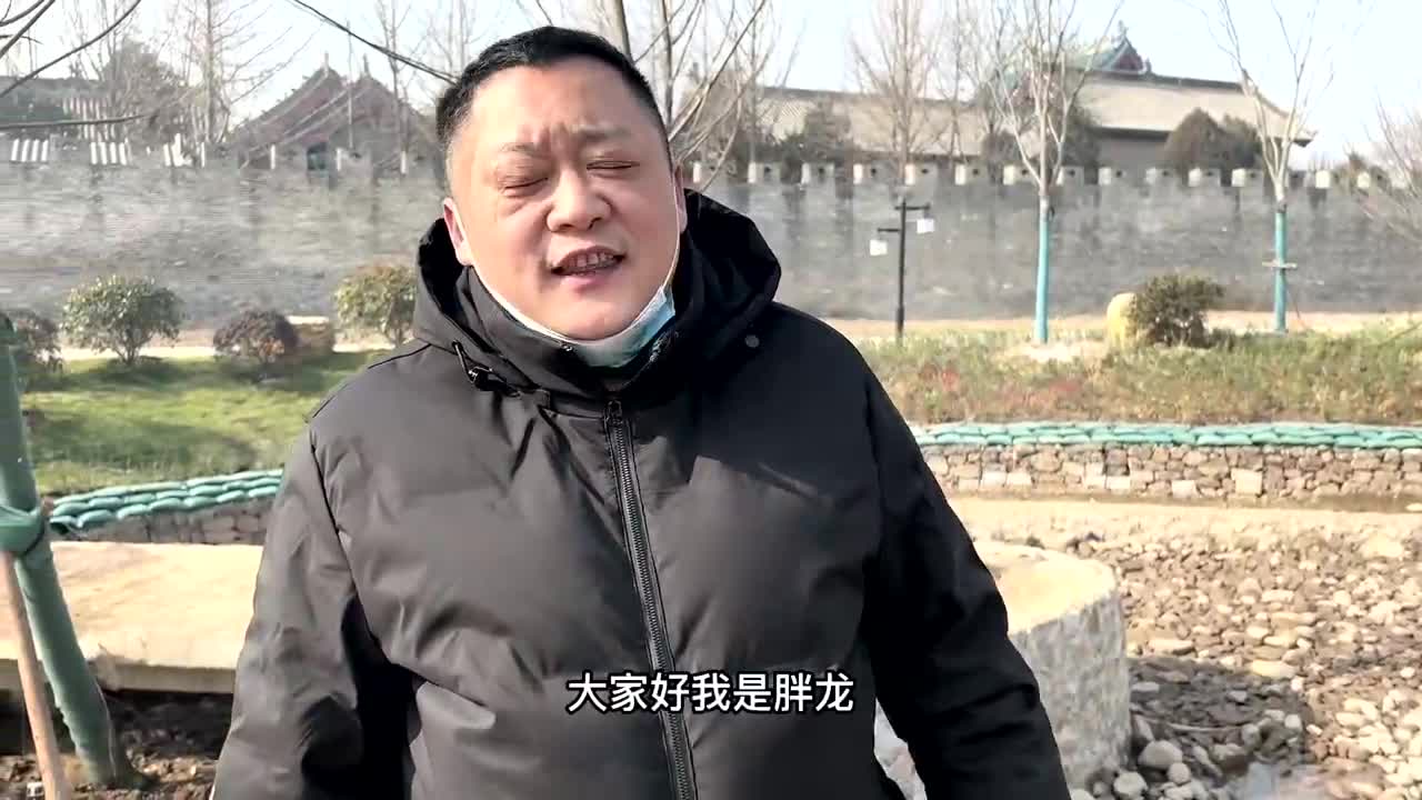 久违的相聚,爷仨下馆子,一份大盘鸡,两个炒菜,吃的好饱