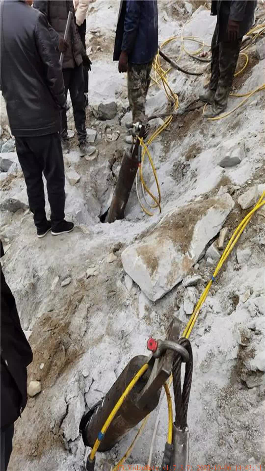 无声岩石爆破开采机器 静态爆破岩石分裂机液压劈石头劈裂棒