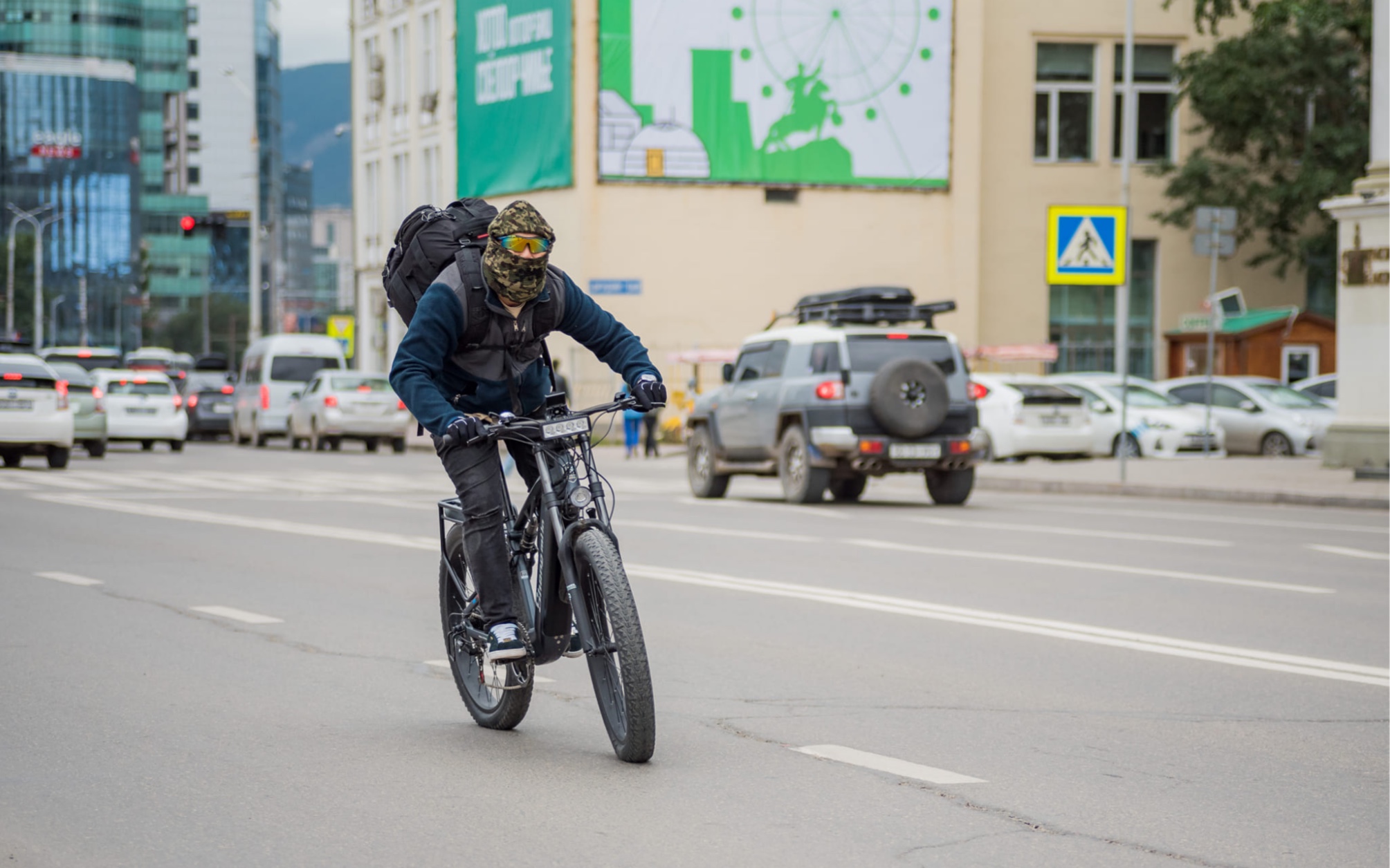 看看国产的ebike出口 ,电动自行车在海外真的很火 ,样子也很时髦.哔哩哔哩bilibili