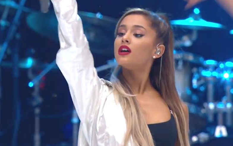 [图]Ariana Grande - Problem (Live At The Summertime Ball 2016)///♡♡♥♥<3~