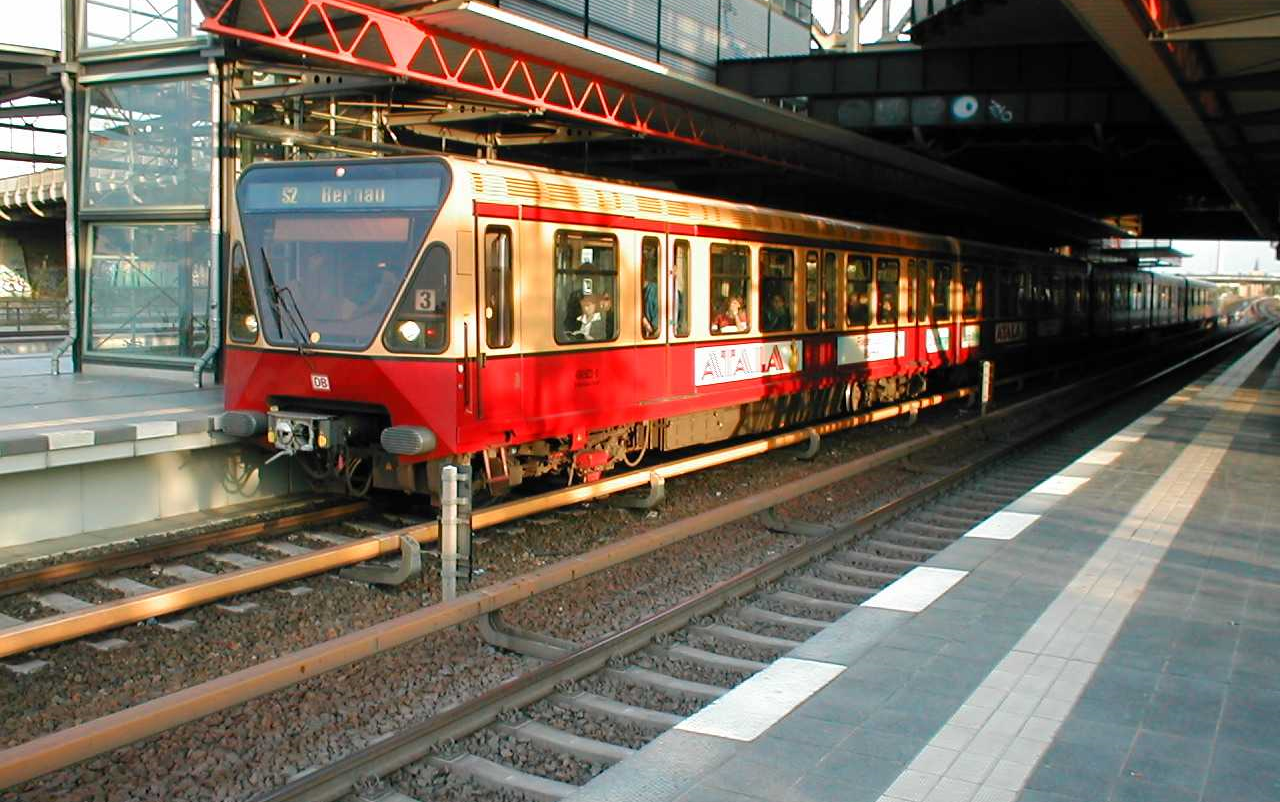 火车前方展望德国铁路柏林城市快铁s42号线