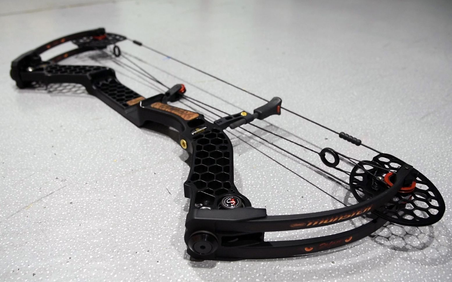 【复合弓】马修斯怪兽远征_哔哩哔哩 (゜-゜)つロ 干杯~-bilibili