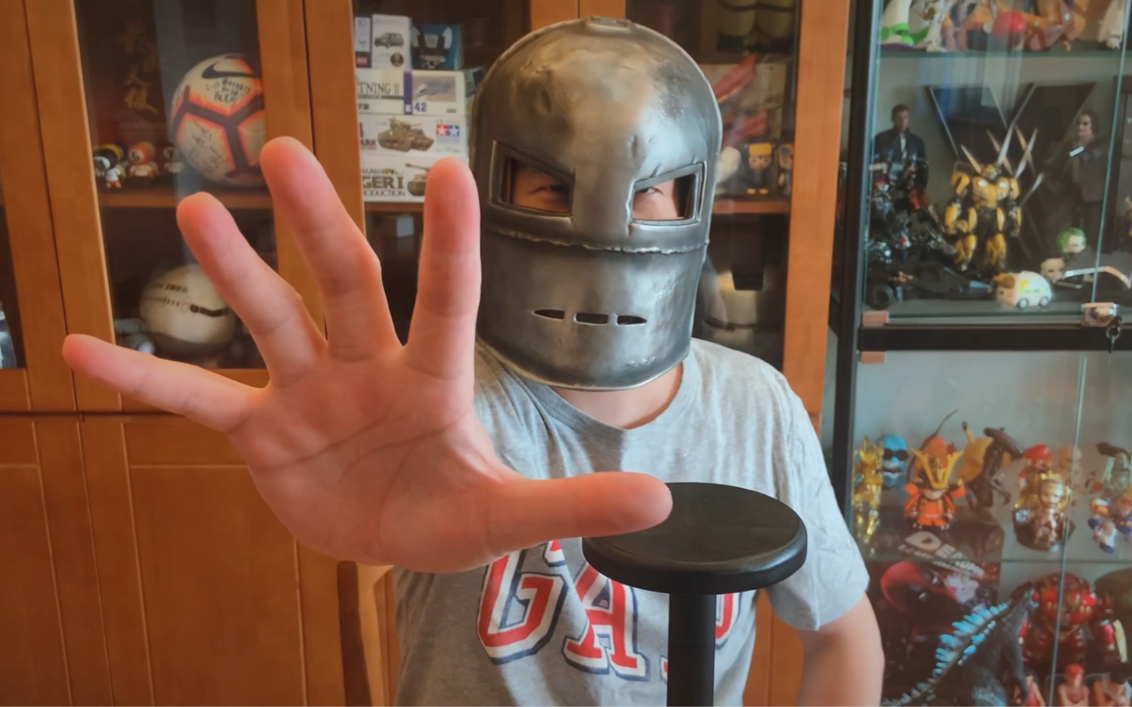 开箱视频hcmy复联初代钢铁侠mk1头盔