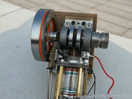 暴躁的酒精发动机