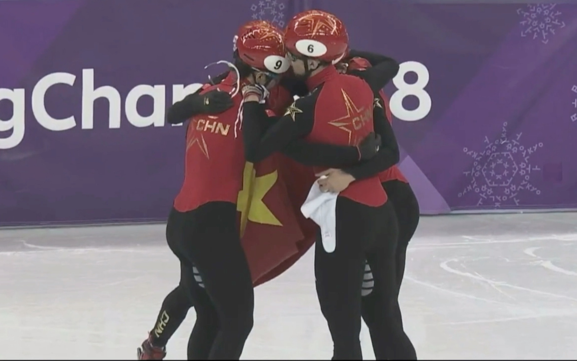 [图]2018平昌冬奥会 中国队获短道速滑男子5000米接力银牌