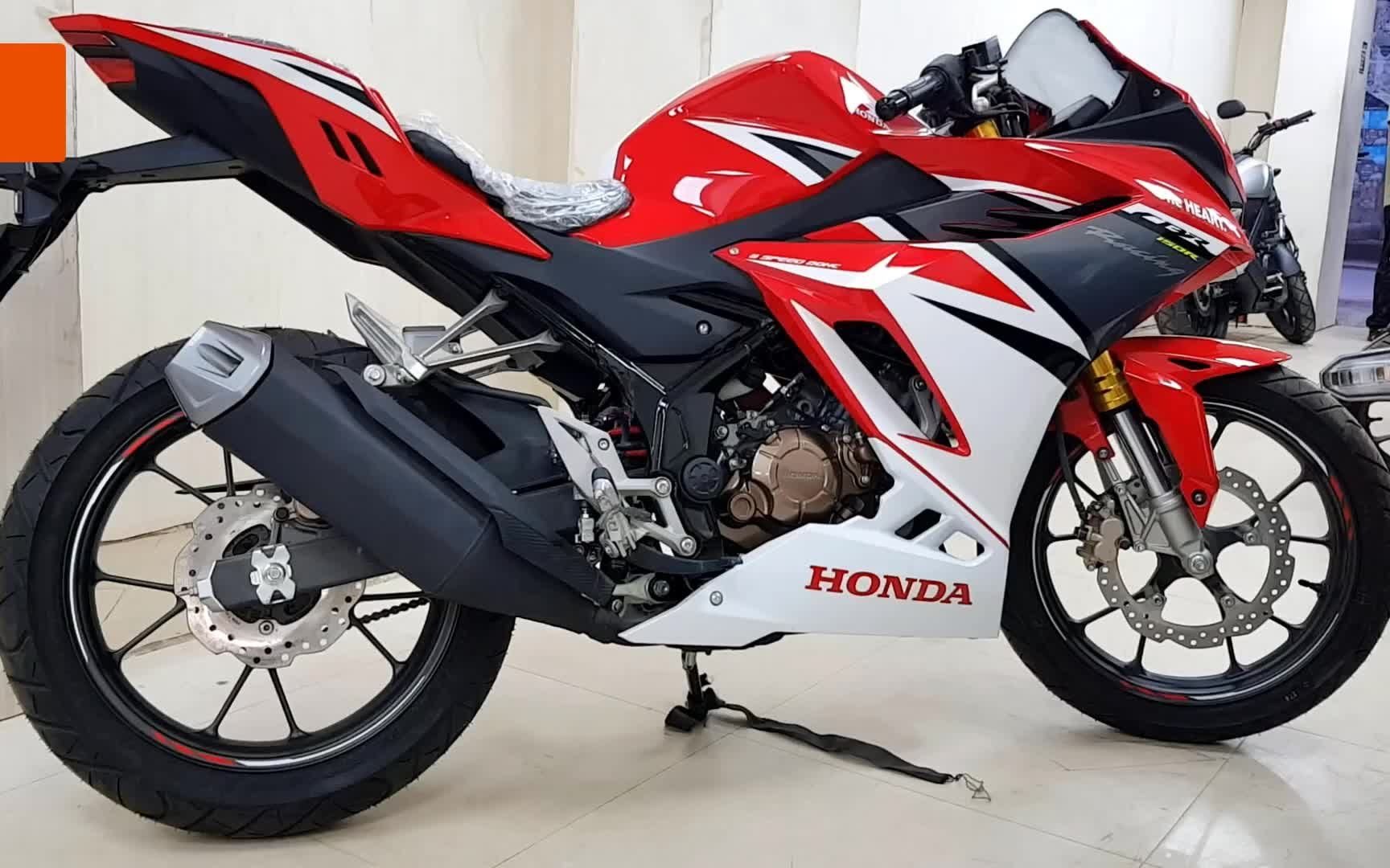 惊喜!新本田cbr150r红和s哑光黑(2021)
