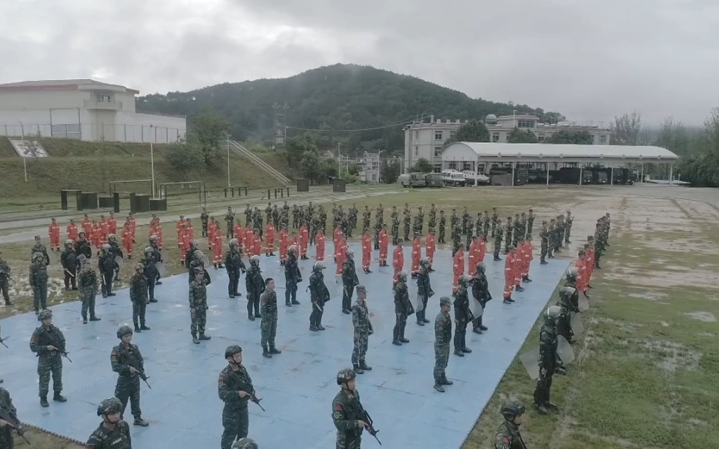 节奏“炸裂”,这样练兵真带劲!(武警云南总队 罗志成、蔡艺鸣)哔哩哔哩bilibili