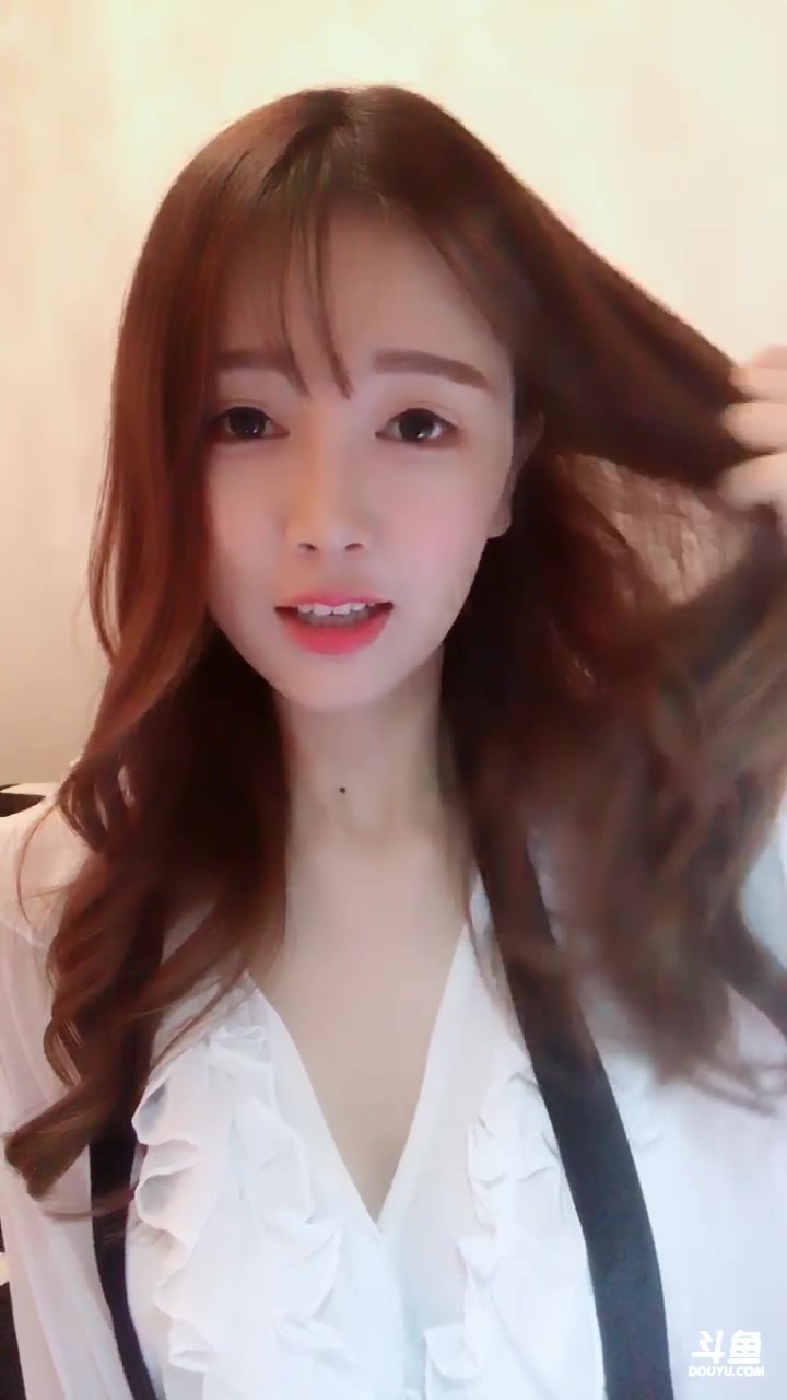 斗鱼-grace小万万_201811162345079114