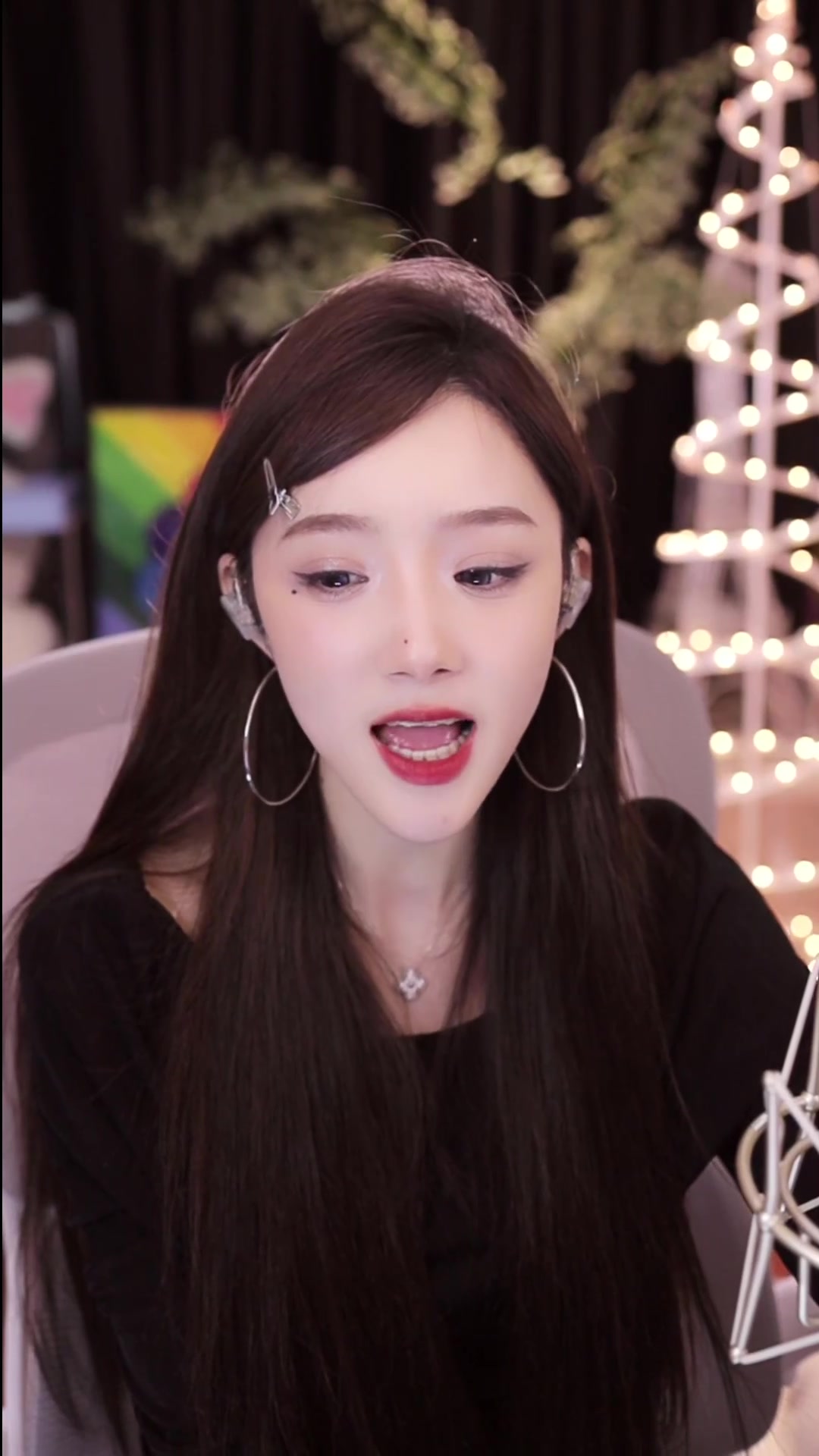 【奔跑的姜允儿】重生之我在抖音做主播 2024-02-22 18:40