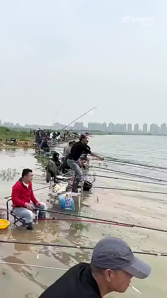 [图]大师一根杆，新手摆地摊