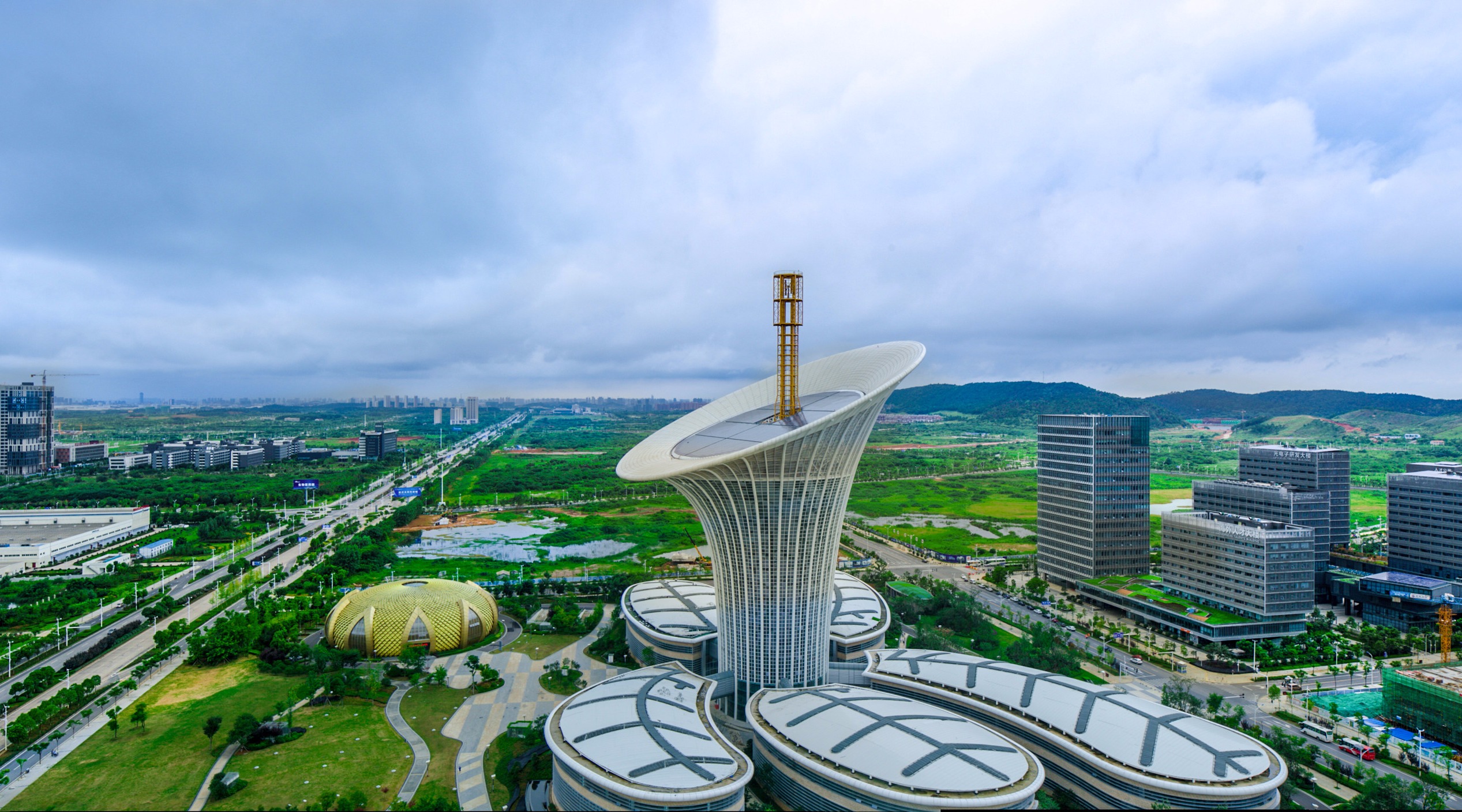 房地产限购限价的限制性政策要放开给你提个醒这事不太可能的