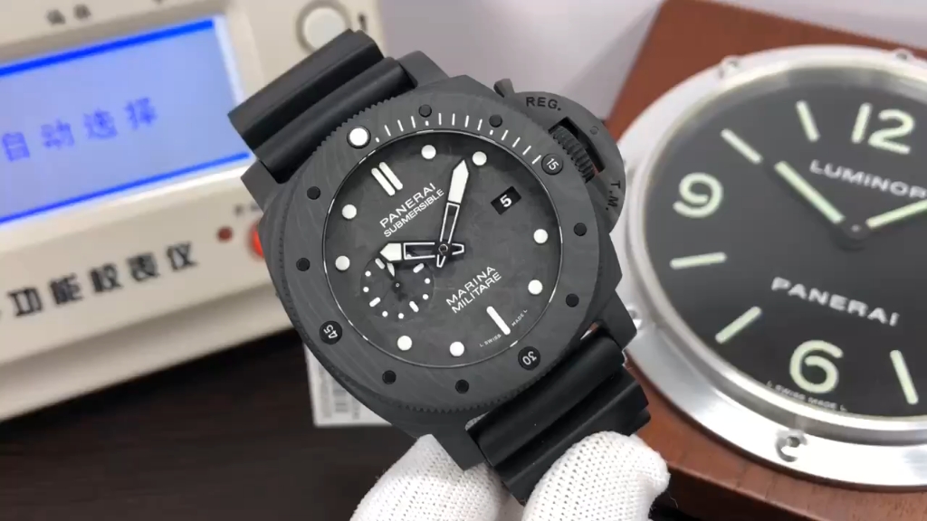 vs厂沛纳海潜行系列pam00979腕表,碳纤维表盘,碳纤维表壳,单向旋转碳