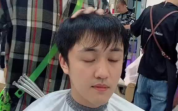 今日份 94 我的颜值3200 上海黄浦男士短发发型眉形设计修剪