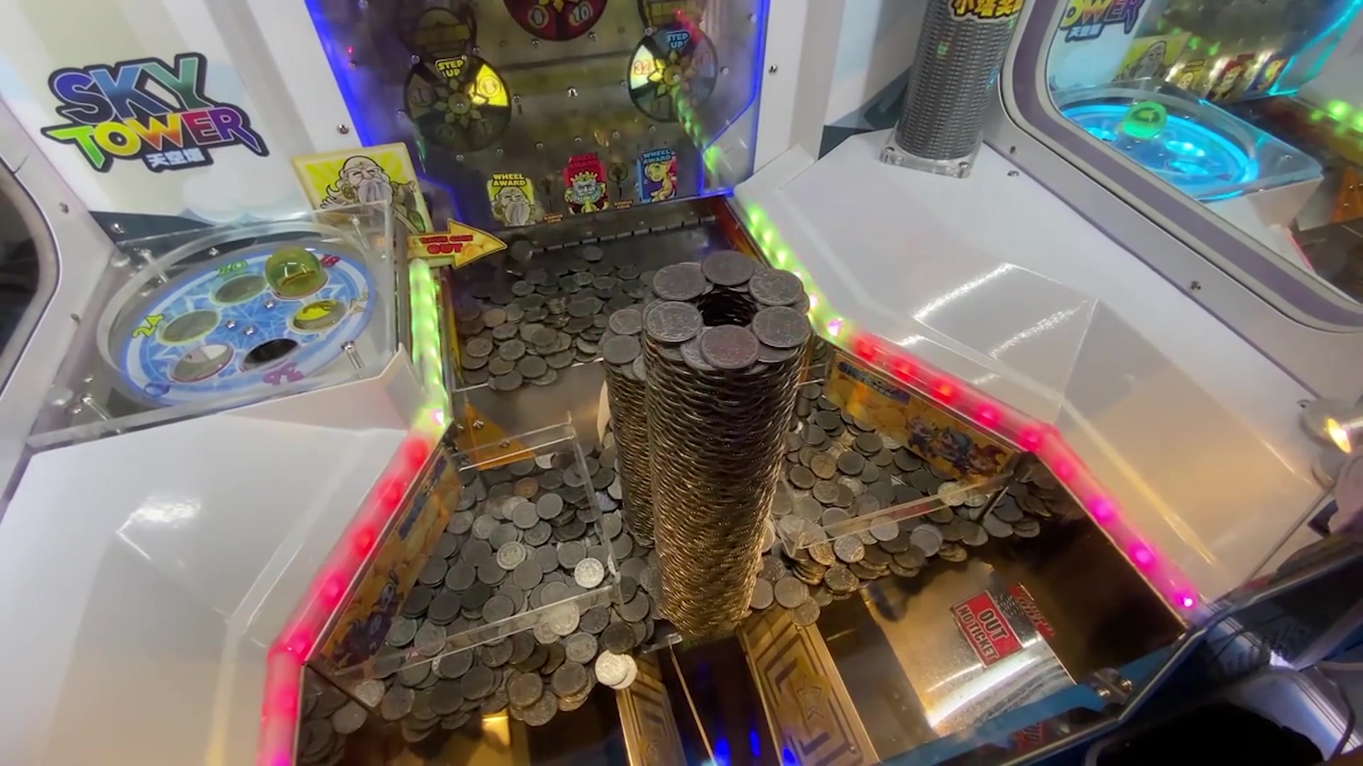 电玩城里的推币机游戏_哔哩哔哩_bilibili