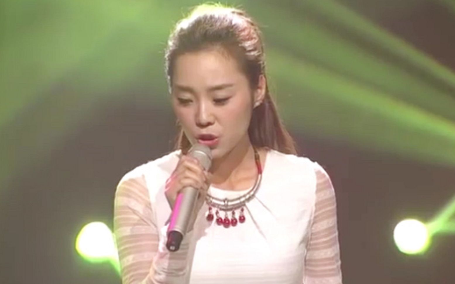 刀郎唯一的女徒弟,现场演唱《我的楼兰》,并说出了这些话