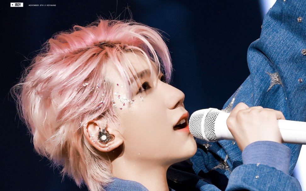 王源客厅狂欢巡演广州场 骄傲和四百击