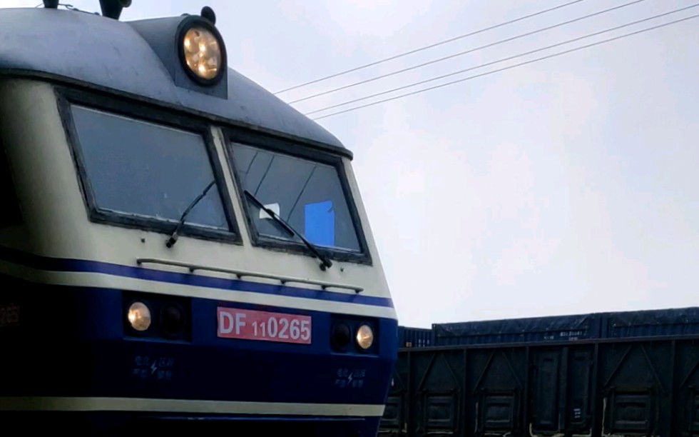 k646次列车进站马鞍山站