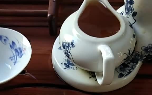 [图]独自在茶室品茶！清甜滑的岩石茶！欢迎“骚扰"人生如茶 品茶静心