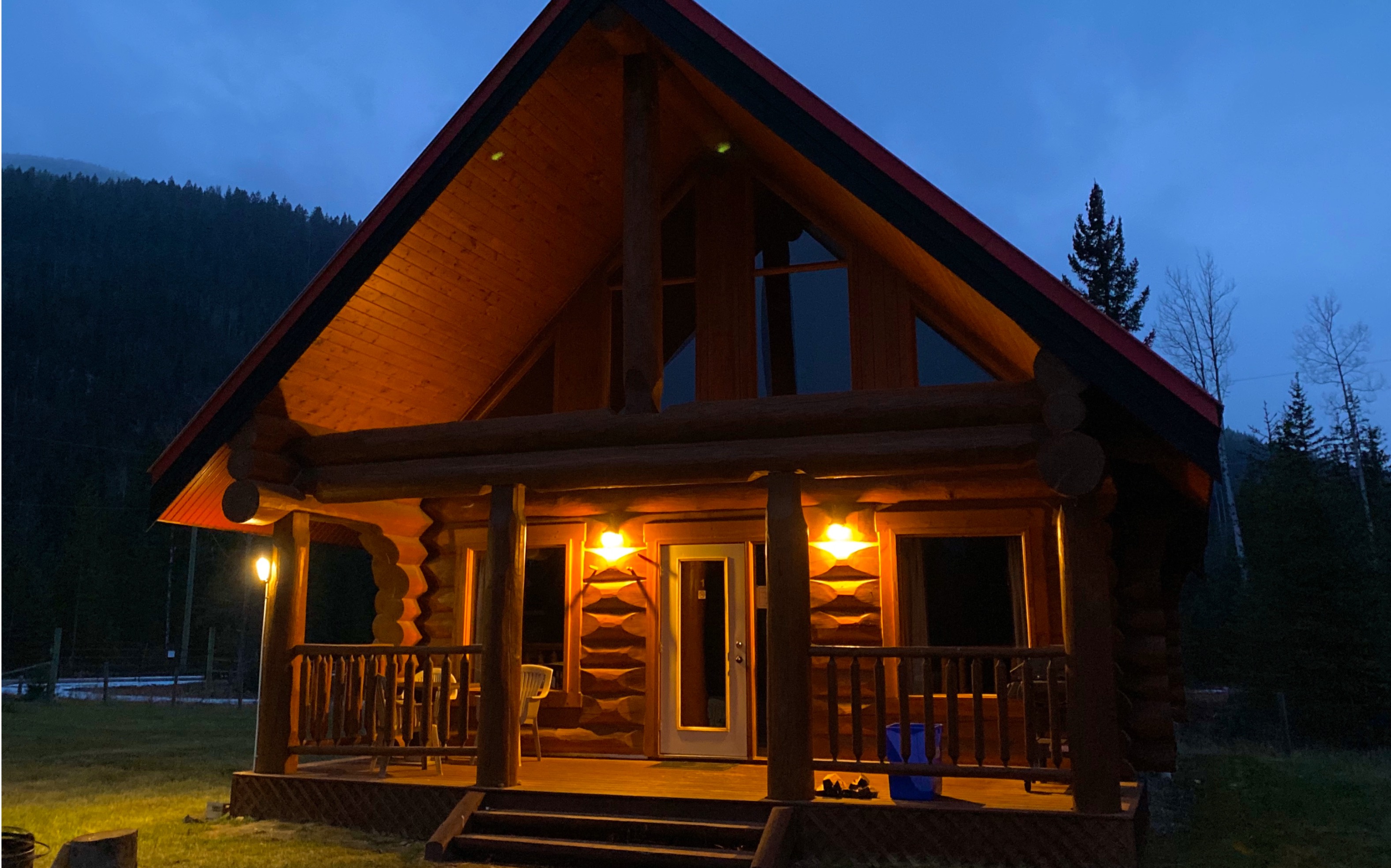 【加拿大vlog】1300元一晚还经常有熊出没的林间小木屋长什么样?