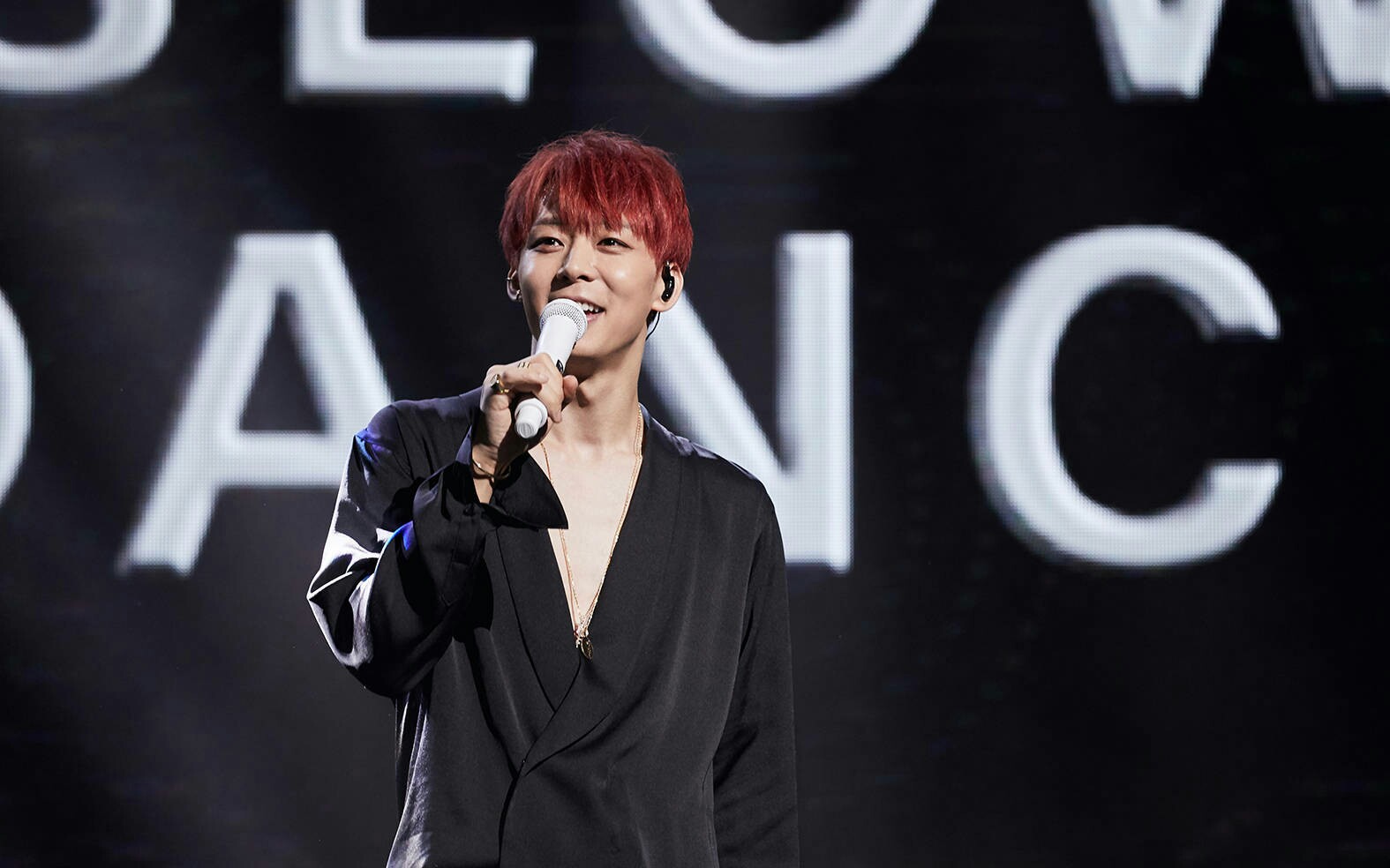 朴有天新曲《slow dance》mv.