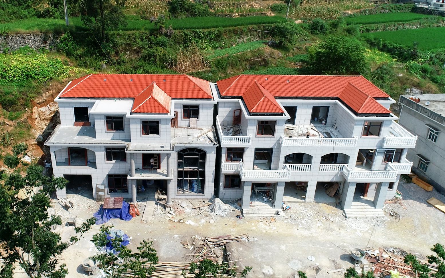 打工22年,兄弟俩花80多万回农村建新房,再花40万能装修好吗?