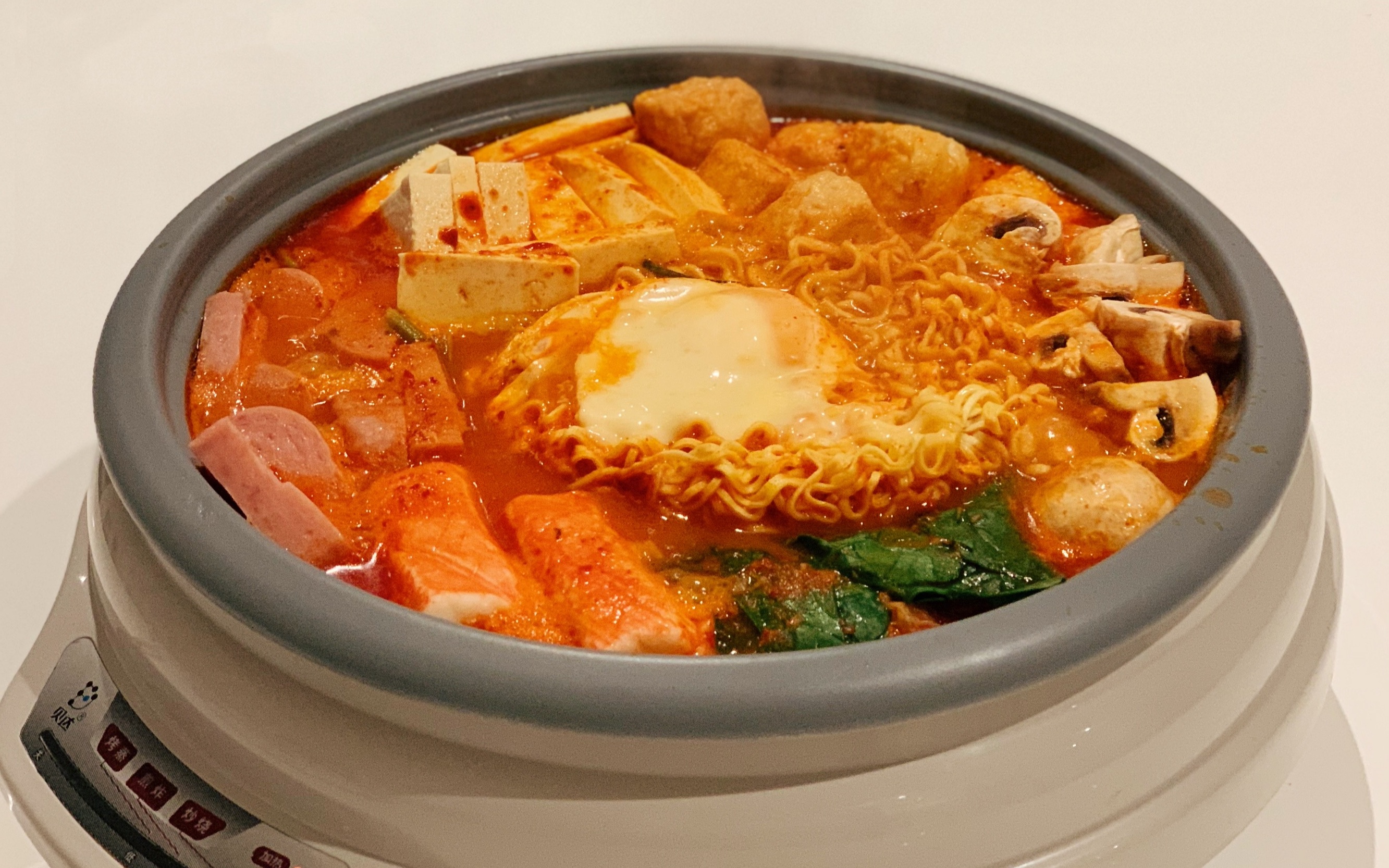 比外面还好吃的韩式部队锅配方,治愈冬天|不定期更新的晚餐vlog ep.