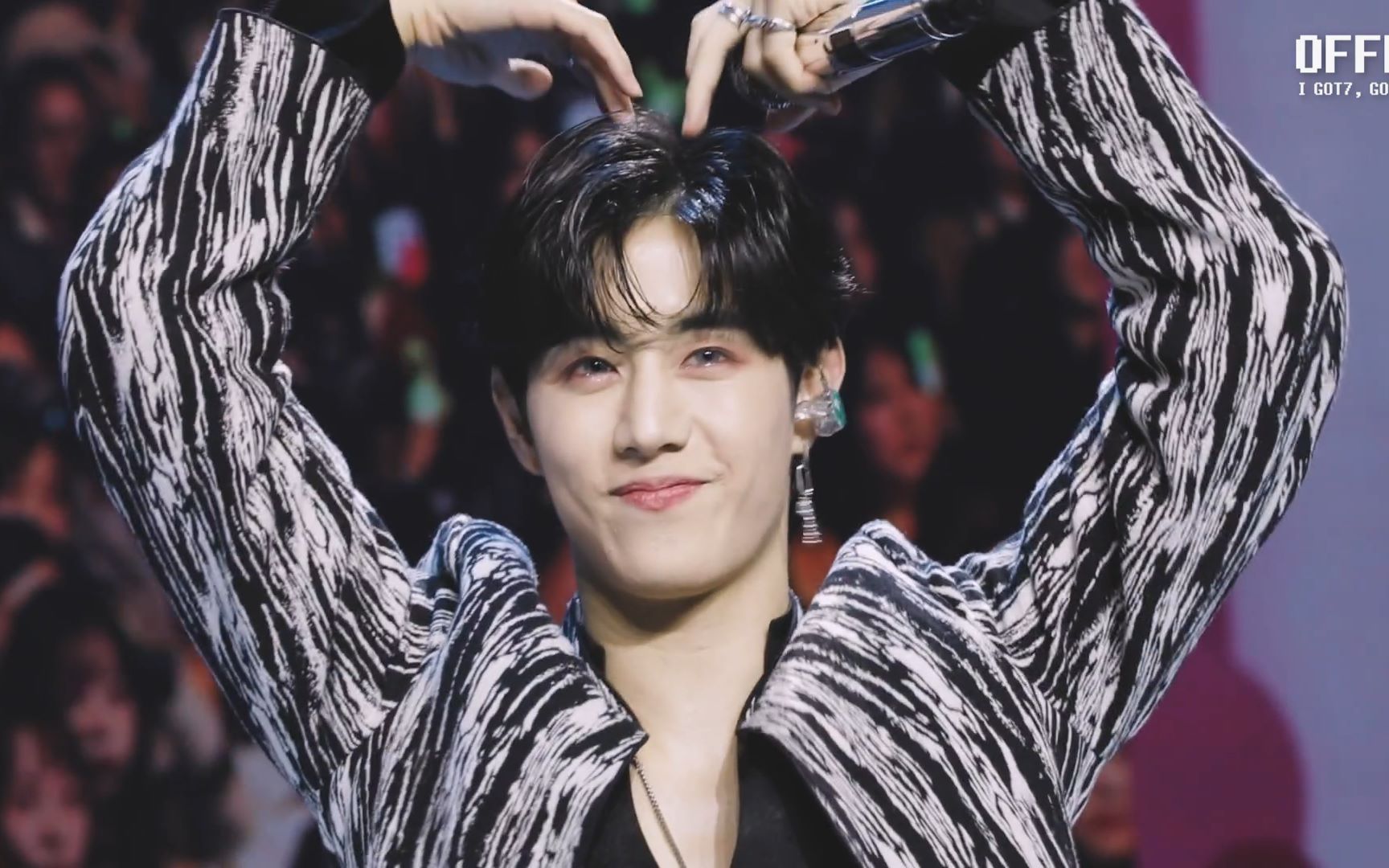 【宜嘉markson】omw双声道 | 佩戴耳机食用