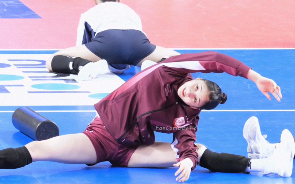 大个萝莉,韩国可可爱爱排球小姐姐场下热身_哔哩哔哩_bilibili