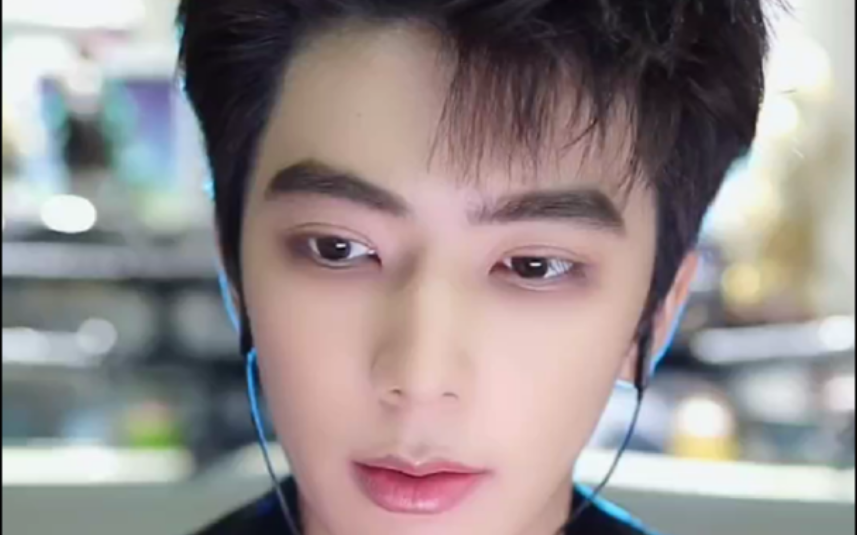 【郭雨昂】因为涂唇膏被批斗了01不许说我们昂宝,昂宝大胆涂唇膏!