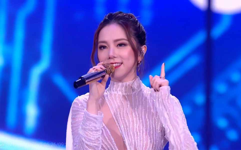 gem邓紫棋《很久以后》《倒数》 东方卫视2021跨年晚会