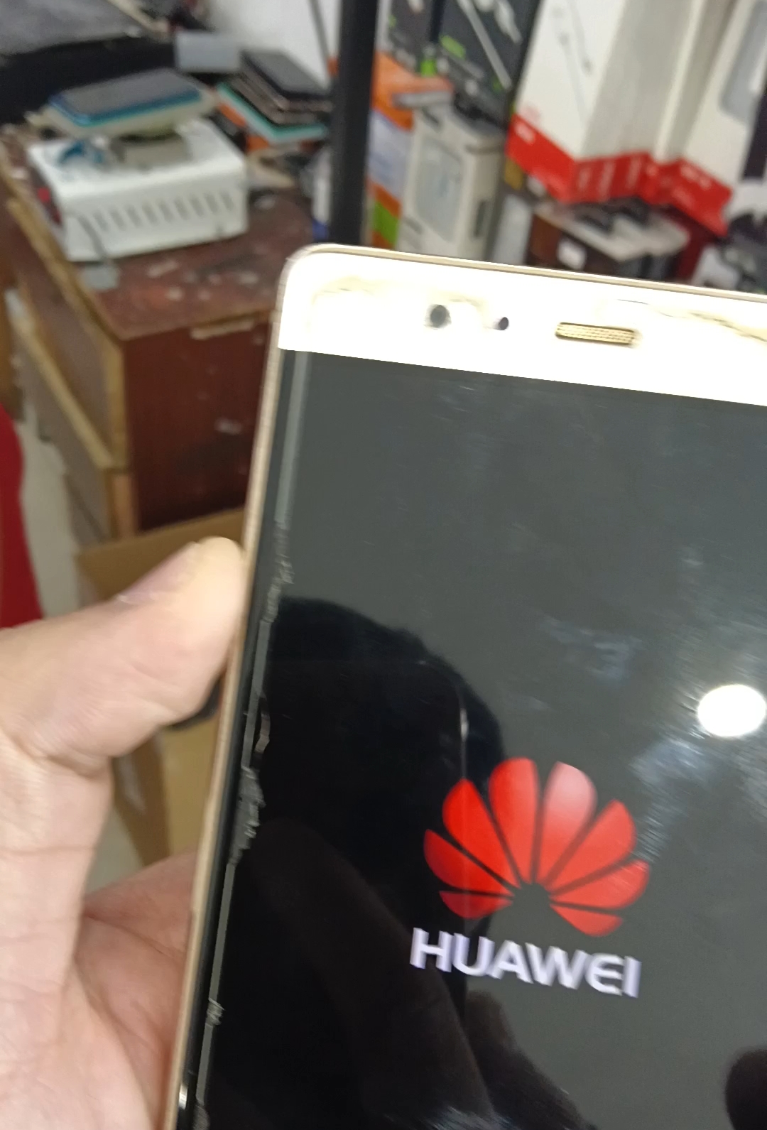 怀旧回忆!(华为p9古董手机的开关机画面)