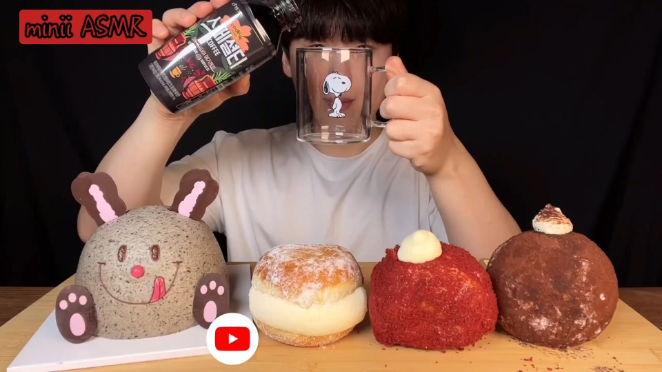 【minii asmr】11/18更新 沉浸式吃可可粉面包和蛋糕 可乐