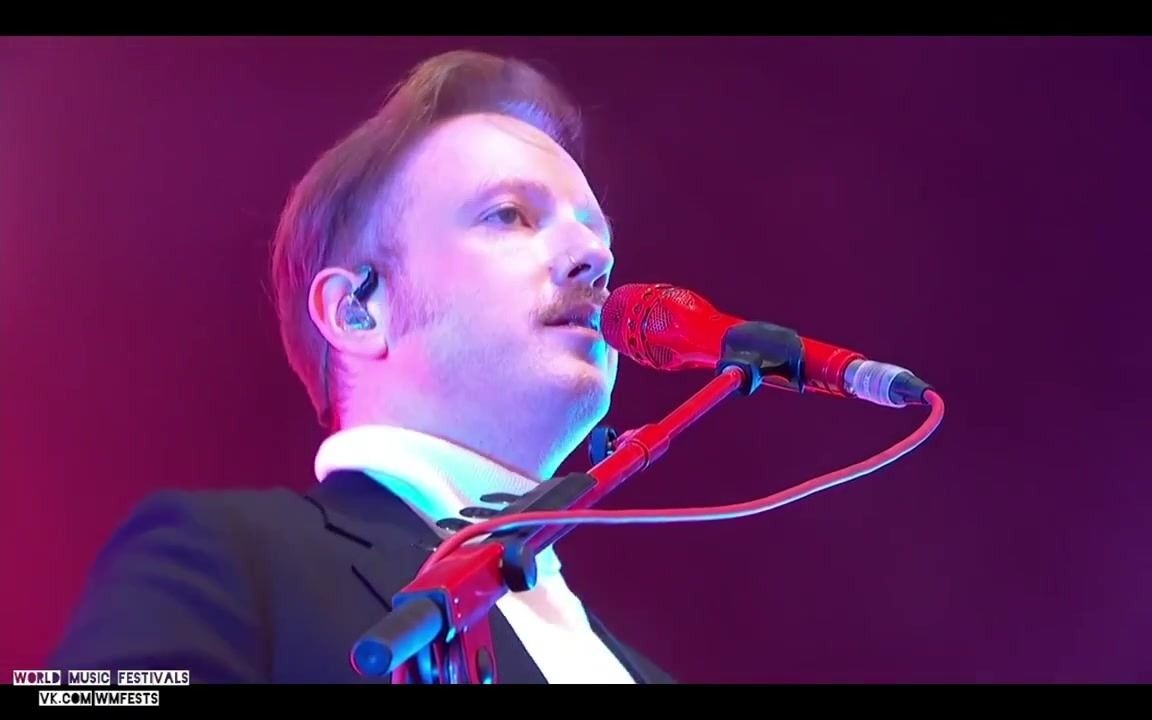 [图]Two Door Cinema Club 2021 Reading 音乐节现场