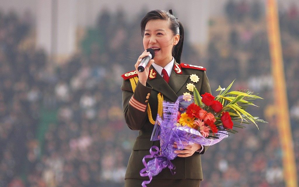 [图]谭晶 - 日出东方 中华之光传播中华文化年度人物评选颁奖典礼