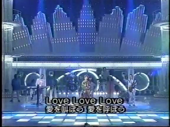 [图]DREAMS COME TRUE-LOVE LOVE LOVE〜紅白バージョン-1995年第46回HNK红白歌会