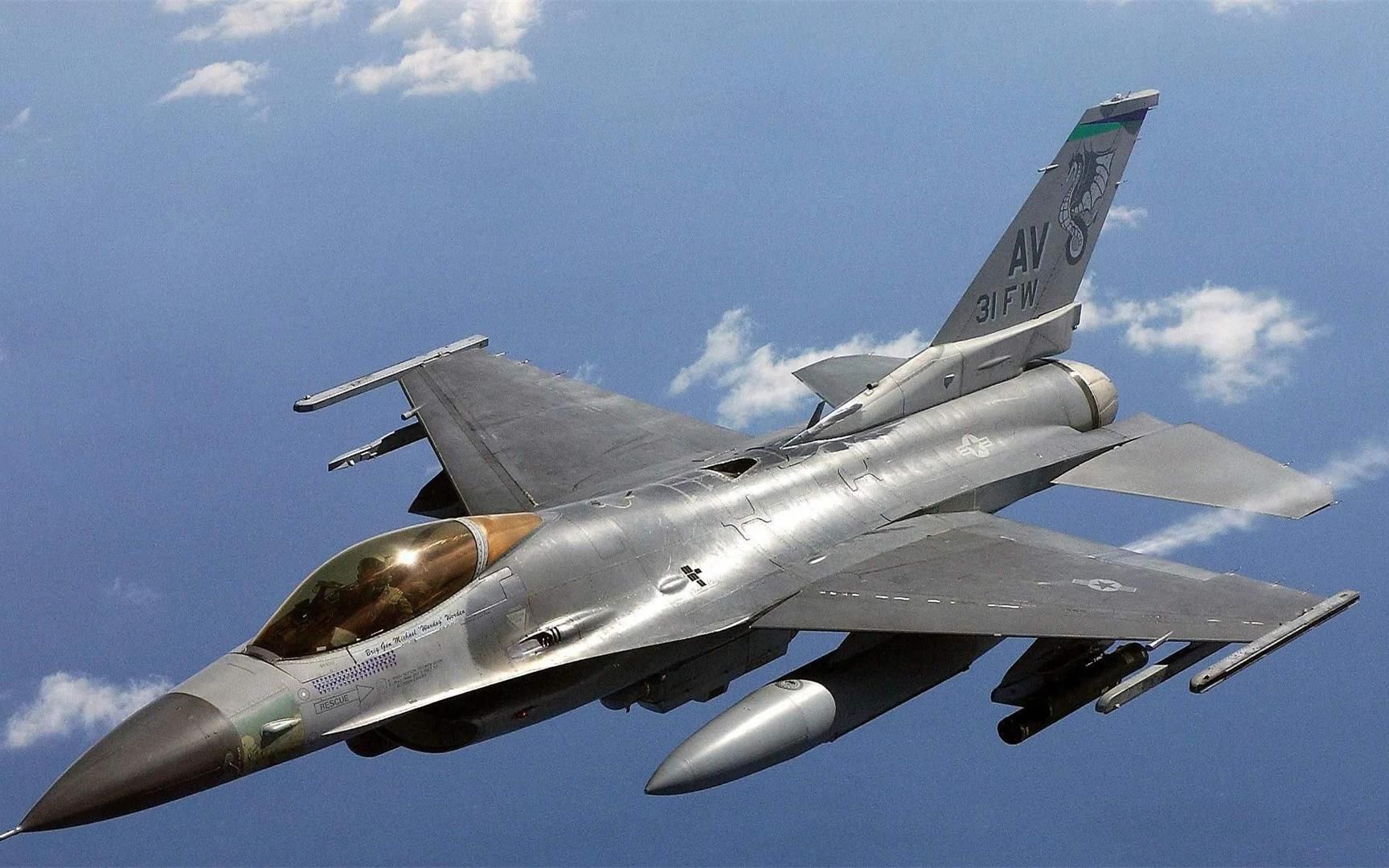 美国空军又一架f16战机坠毁,这是向印度靠拢的节奏?