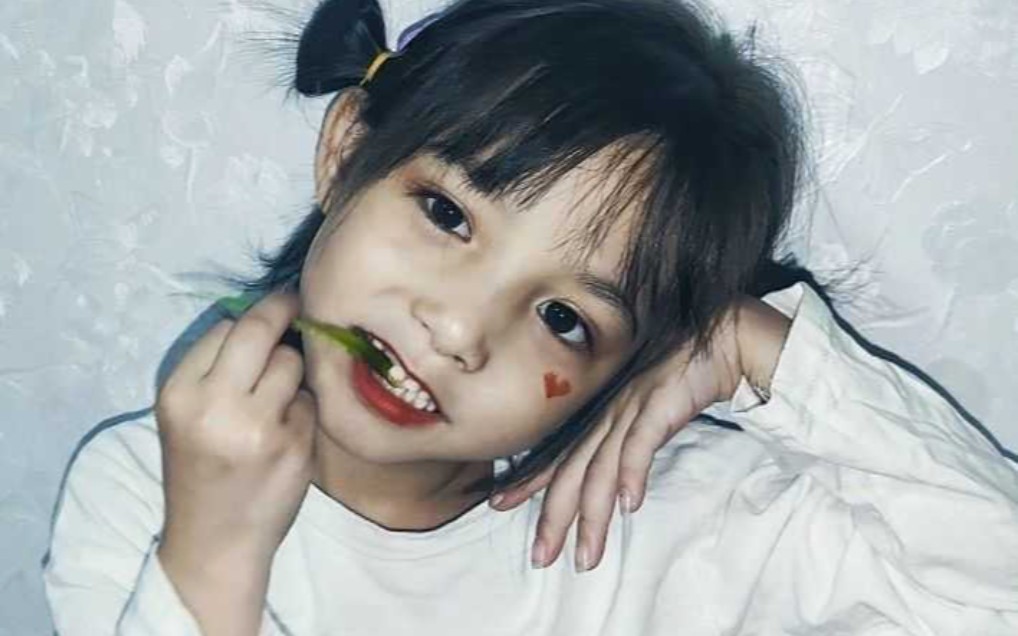 可爱 调皮 萌娃