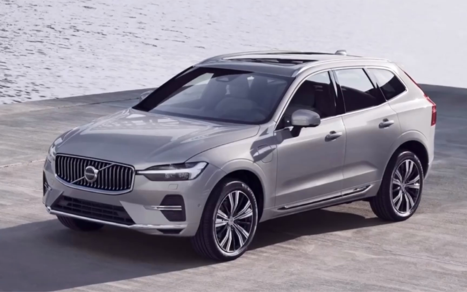 2022款沃尔沃xc60最美旅行版轿车实拍欣赏