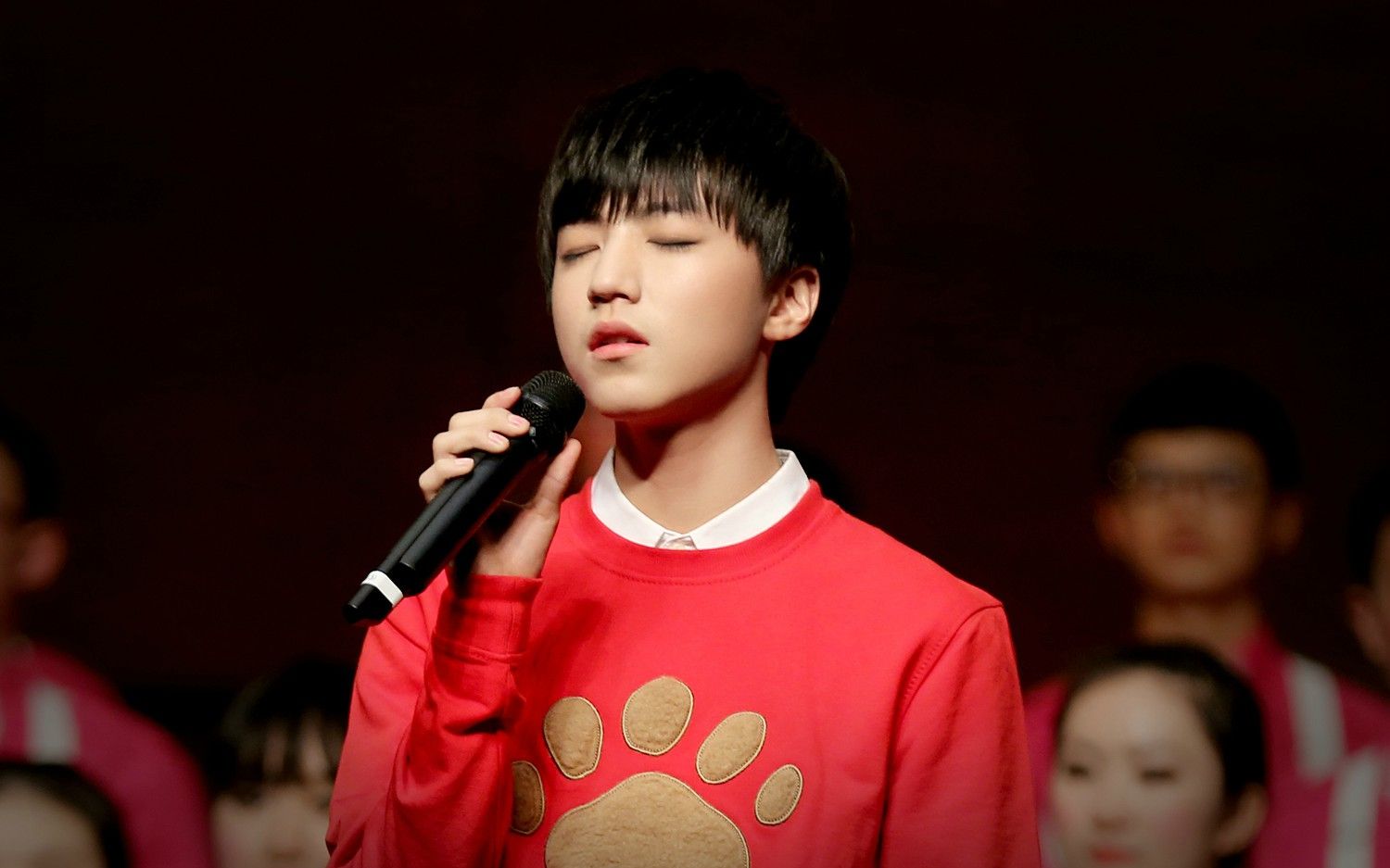 【王俊凯】重庆八中新年音乐会 男主角式入场