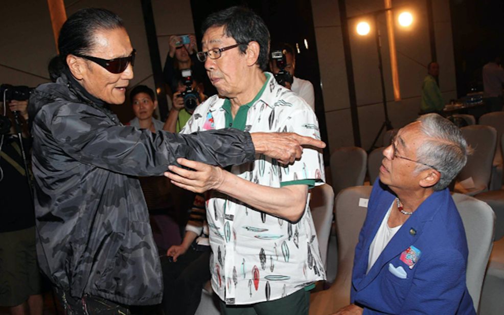 明星打架合集谢贤怒扇曾江曹云金路边抡椅子打人