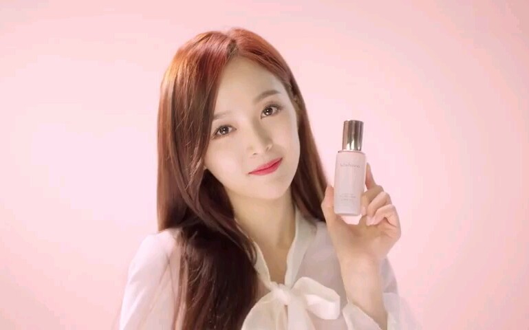 广告 吴宣仪 sulwhasoo雪花秀雪御活颜菁萃系列代言人